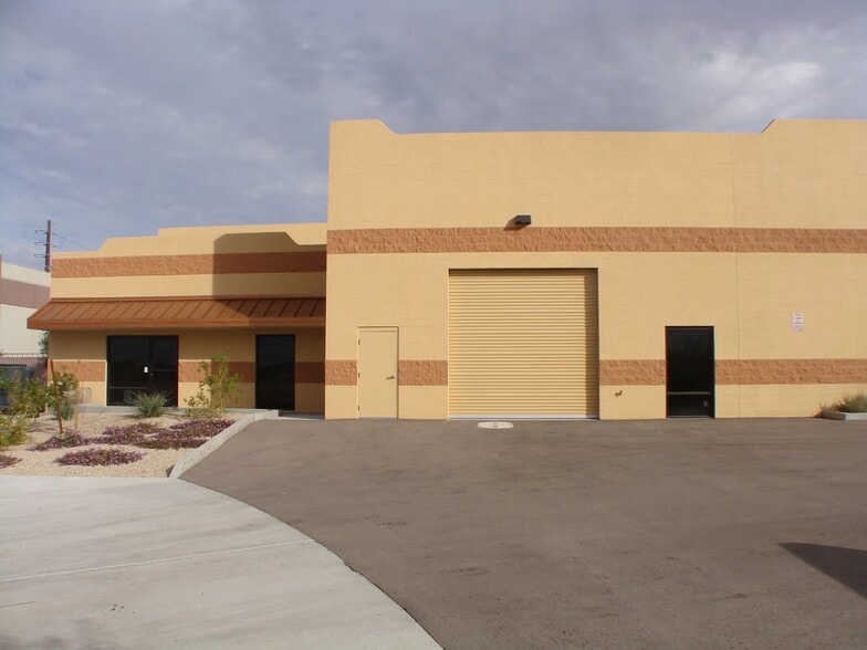 More Photos Of 1315 N Marvin Ct, Gilbert Warehouse For Lease