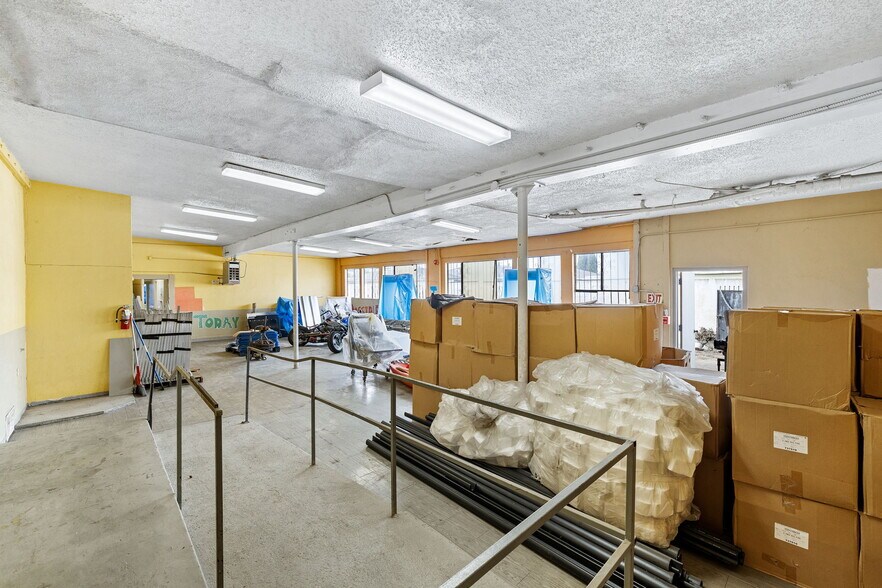 More Photos Of 1011 N Willowbrook Ave, Compton General Retail For Sale