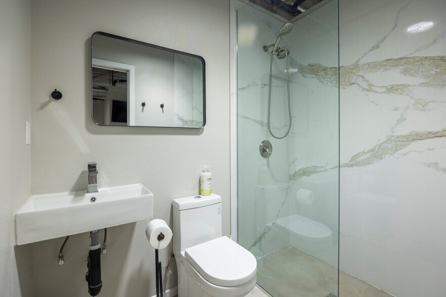 More Photos Of 1340 Imperial Beach Blvd, Imperial Beach Office For Lease