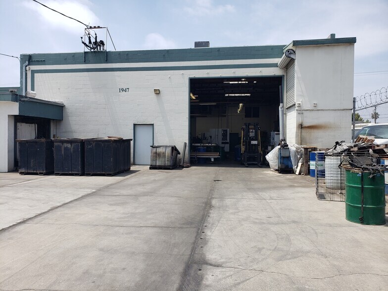 More Photos Of 1947 1st St, San Fernando Manufacturing For Sale