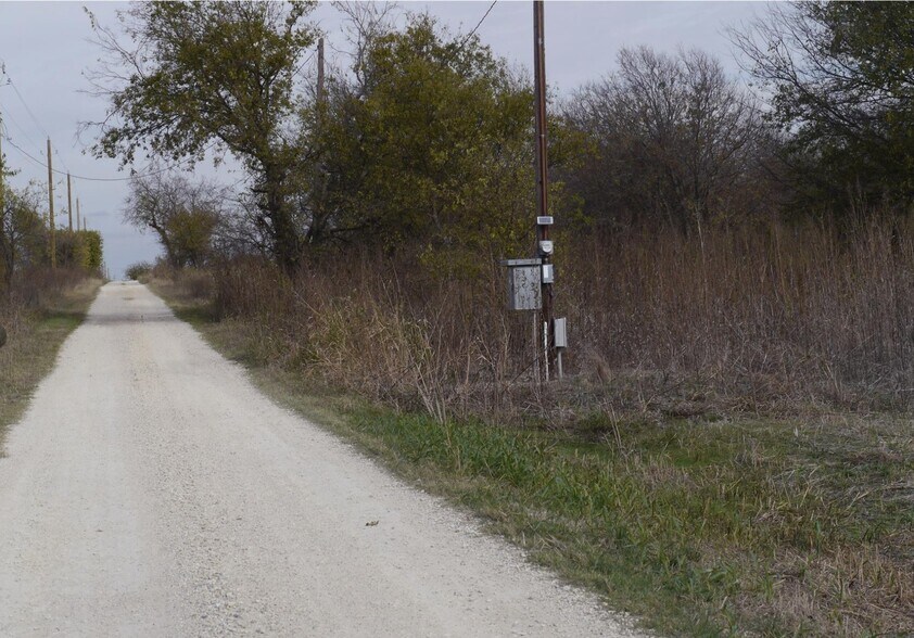 More Photos Of TBD TBD I-35, Milford Land For Sale