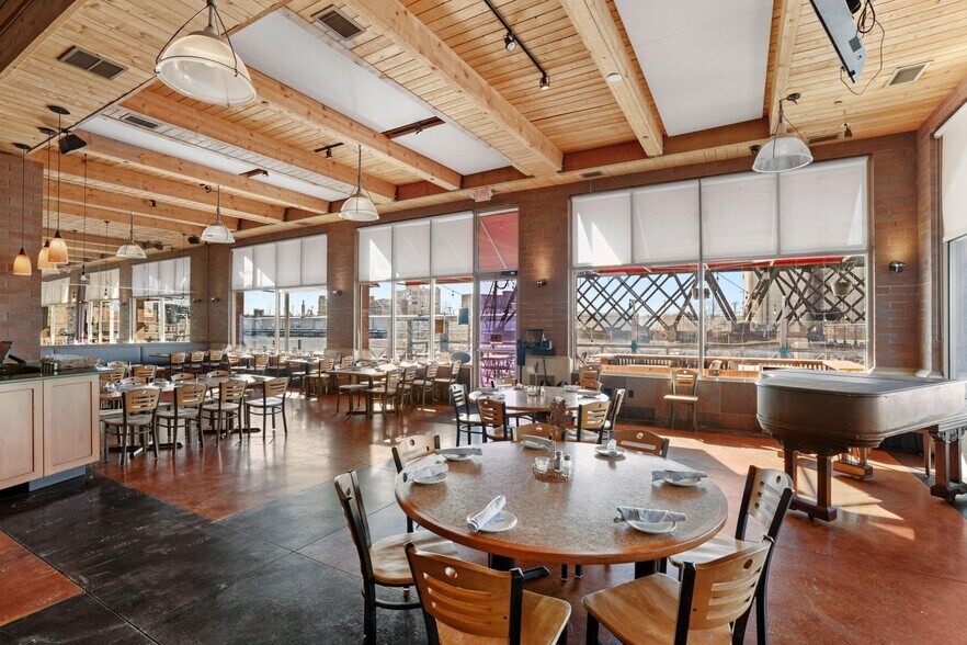 More Photos Of 509-643 E Erie St, Milwaukee Apartments For Sale