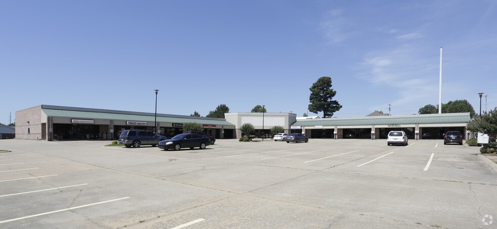 More Photos Of 2915 Ar-286 W, Conway Unknown For Lease