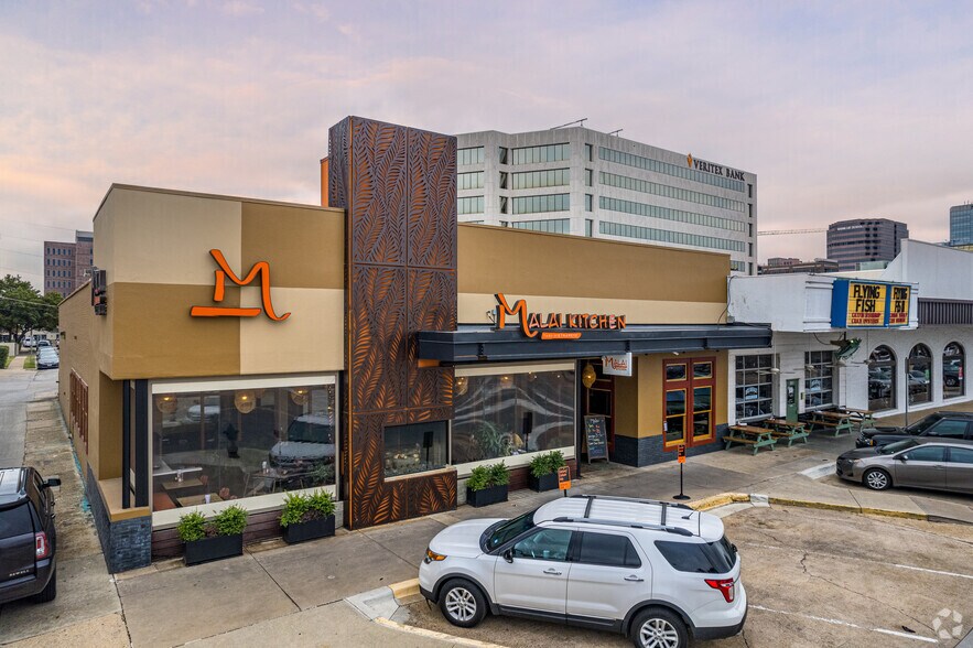 More Photos Of 6118-6130 Luther Ln, Dallas Restaurant For Lease