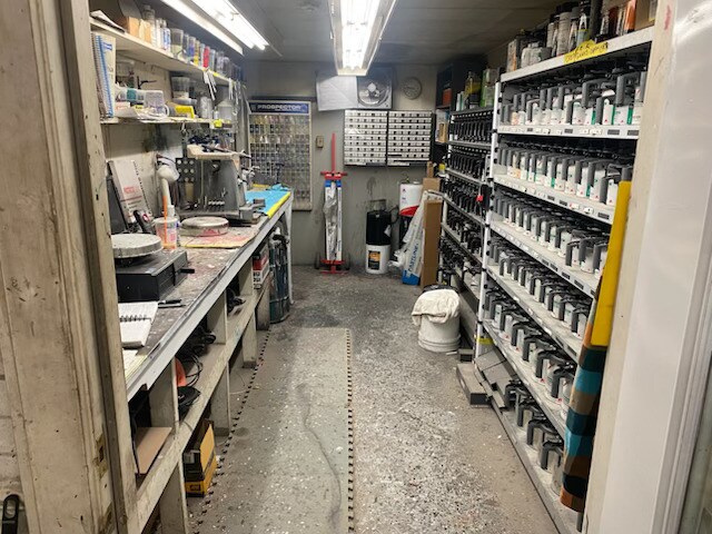 More Photos Of 517 Spring St, Hawley Industrial For Sale