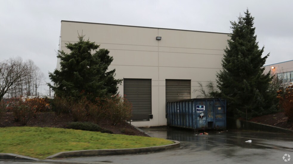 More Photos Of 1530 Kingsway Ave, Port Coquitlam Warehouse For Sale