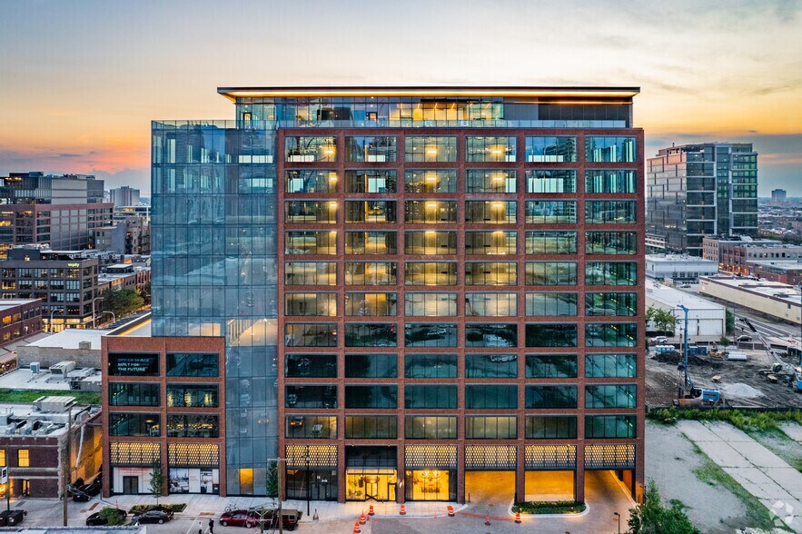 More Photos Of 320 N Sangamon St, Chicago Office For Lease