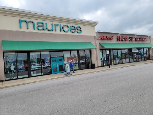 More Photos Of 1107-1125 S Main St, Bowling Green Unknown For Lease