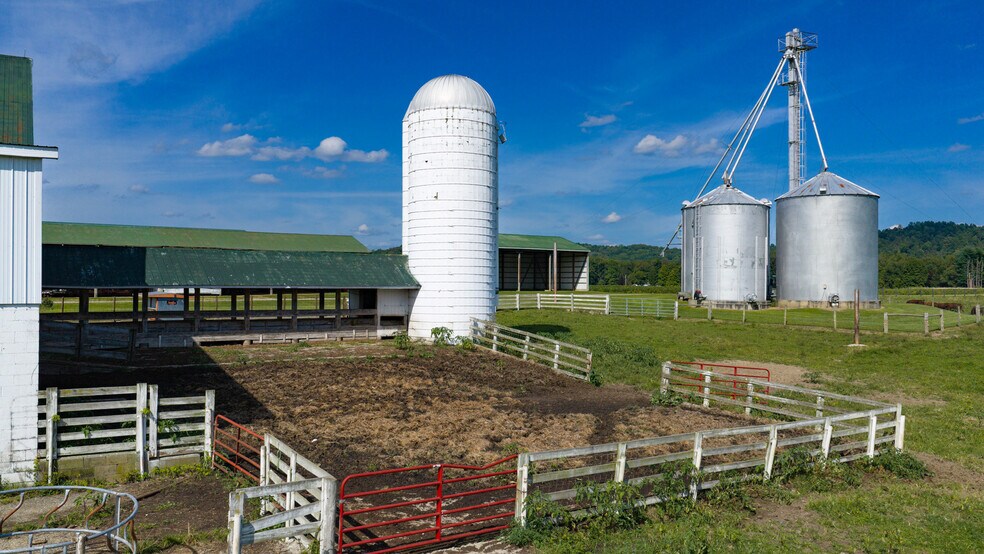 More Photos Of 10432 Township Road 65, Killbuck Land For Sale