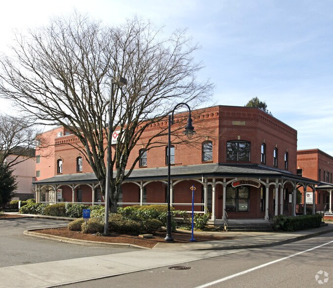 More Photos Of 18650 SW Boones Ferry Rd, Tualatin Office For Lease