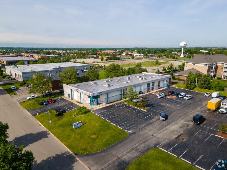 More Photos Of 15426 70th Ct, Orland Park Light Distribution For Sale