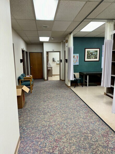 More Photos Of 400 Mocksville Ave, Salisbury Medical For Sale