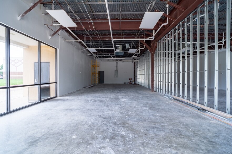 More Photos Of 4899 Highway 6, Missouri City Storefront Retail Office For Lease