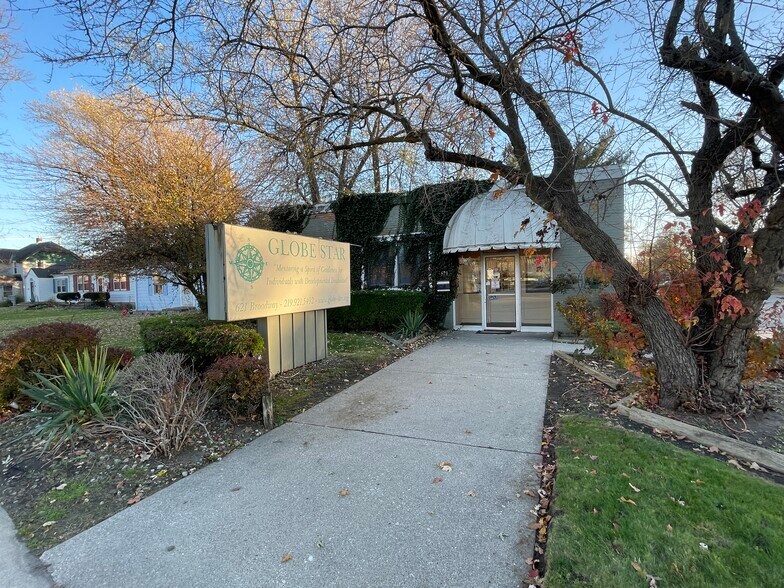 More Photos Of 621 Broadway, Chesterton Medical For Sale