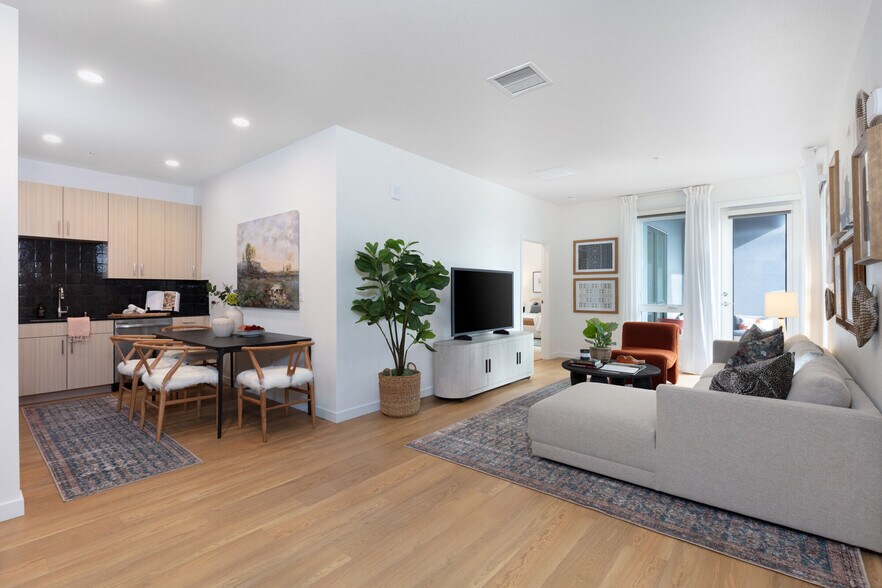 More Photos Of 126 N Rollins Rd, Millbrae Apartments For Lease