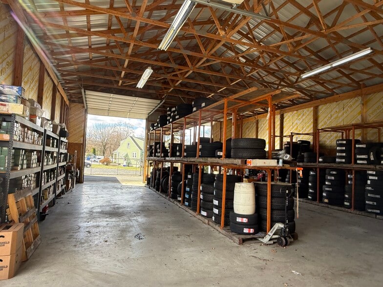 More Photos Of 4094 Chestnut St, Emmaus Auto Repair For Sale