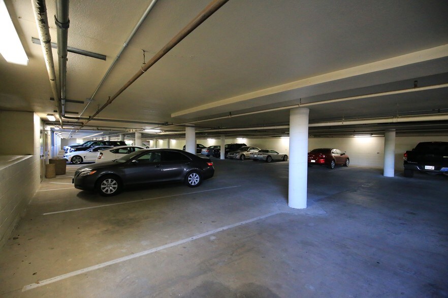 More Photos Of 1600 Sacramento Inn Way, Sacramento Office For Lease