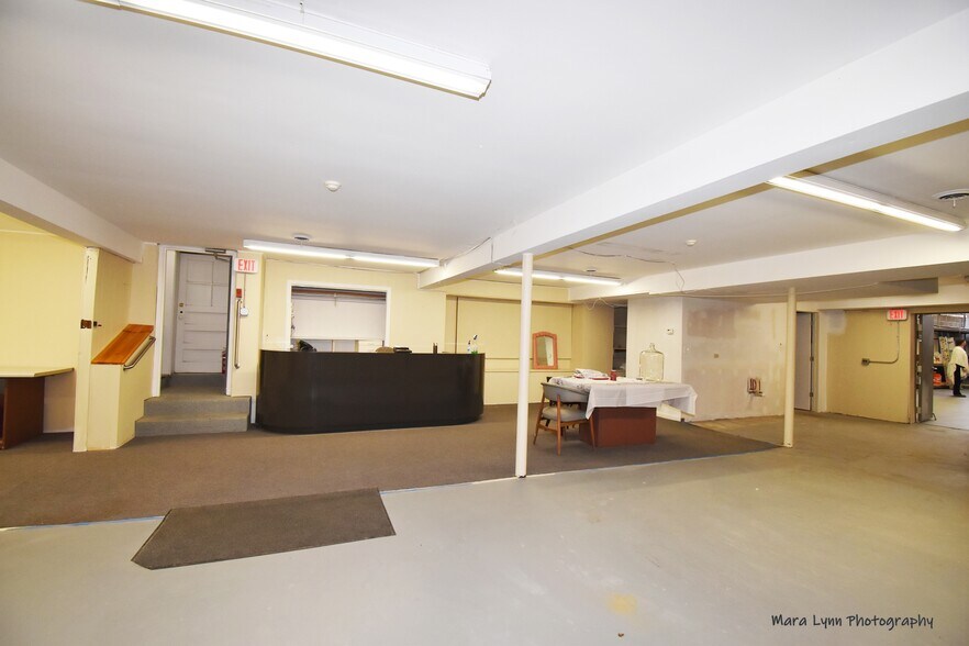 More Photos Of 4740 Main St, Lisle Storefront For Lease