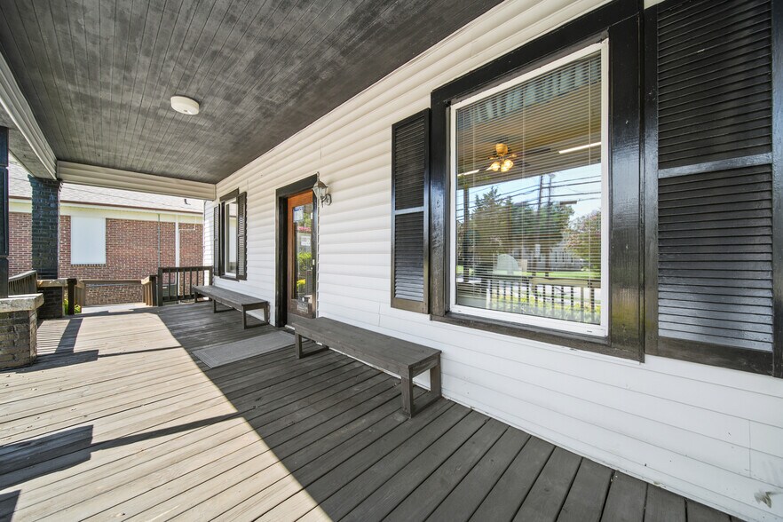 More Photos Of 217 Mocksville Ave, Salisbury Office Residential For Sale