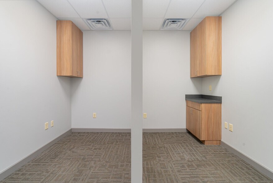 More Photos Of 1001 Merylinger Ct, Franklin Medical For Lease