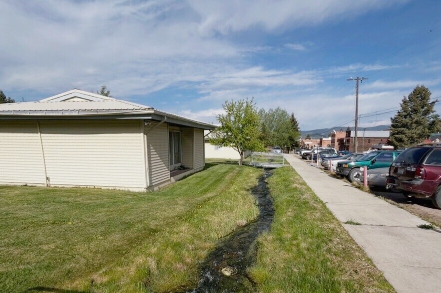 More Photos Of 312 E Broadway St, Philipsburg Apartments For Sale