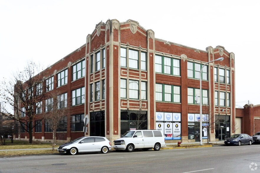 More Photos Of 2950 W Chicago Ave, Chicago Loft Creative Space For Lease