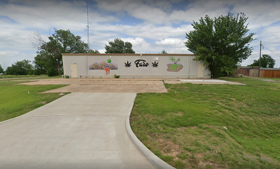 Primary Photo Of 1802 SW Sheridan Rd, Lawton Manufacturing For Sale
