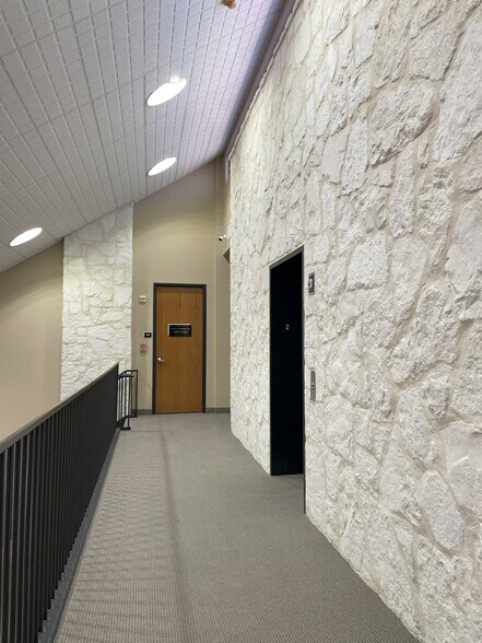 More Photos Of 14310 Northbrook Dr, San Antonio Office For Lease