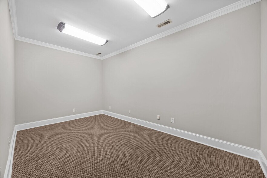 More Photos Of 124-134 Wind Chime Ct, Raleigh Office For Lease