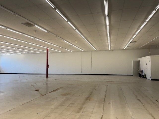 More Photos Of 1220 Shelburne Rd, South Burlington Freestanding For Lease