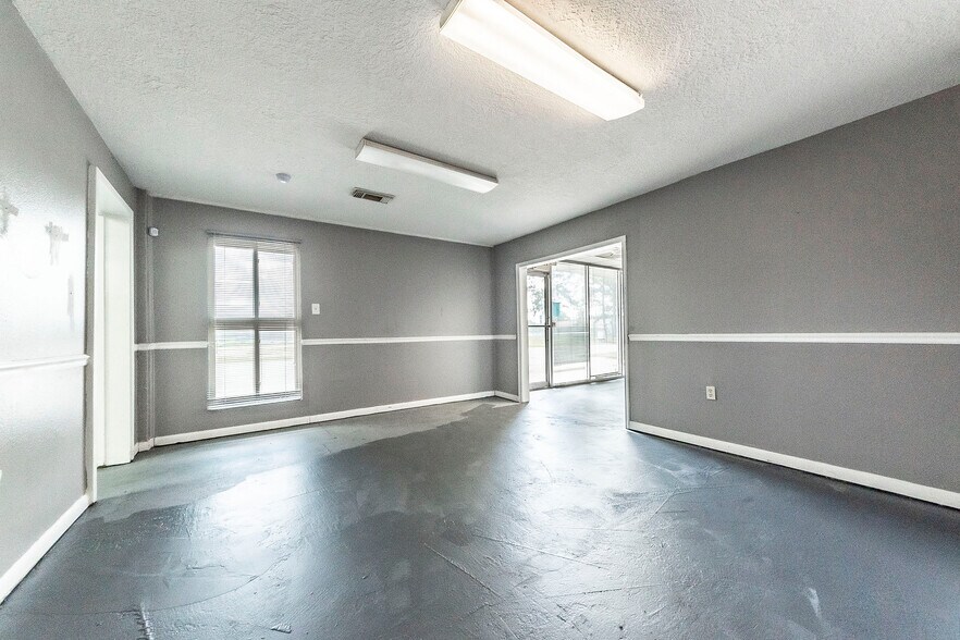 More Photos Of 6756 Masters Rd, Manvel Office For Lease