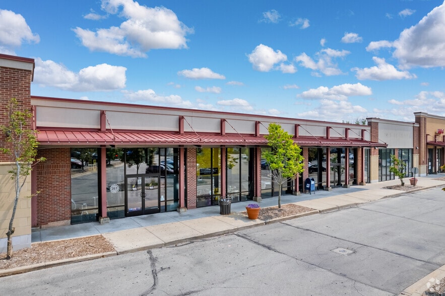 More Photos Of 2931 S Chicago Ave, South Milwaukee Supermarket For Lease