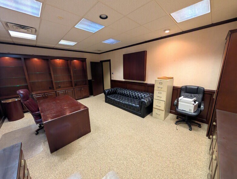 More Photos Of 6016-6020 NW 120th Ct, Oklahoma City Coworking Space