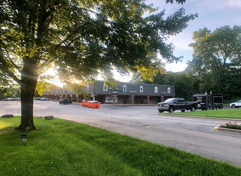 More Photos Of 17800 Chillicothe Rd, Chagrin Falls Unknown For Lease