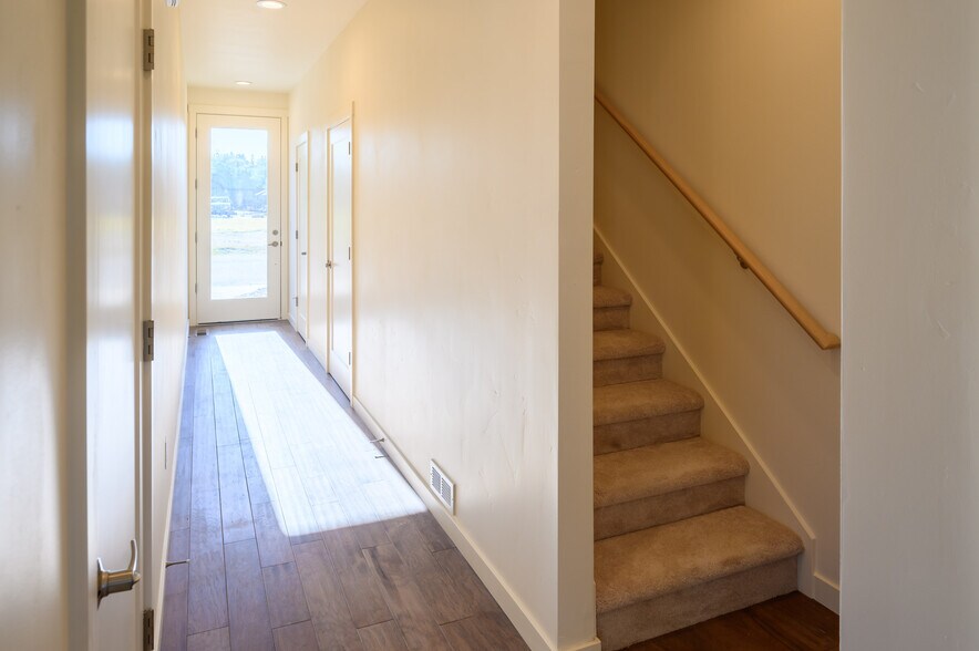 More Photos Of 1315 Pinkard, Prineville Multifamily For Sale