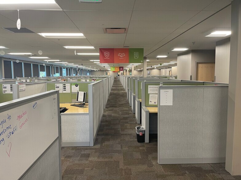 More Photos Of 1065 W LeVoy Dr, Taylorsville Office For Sale