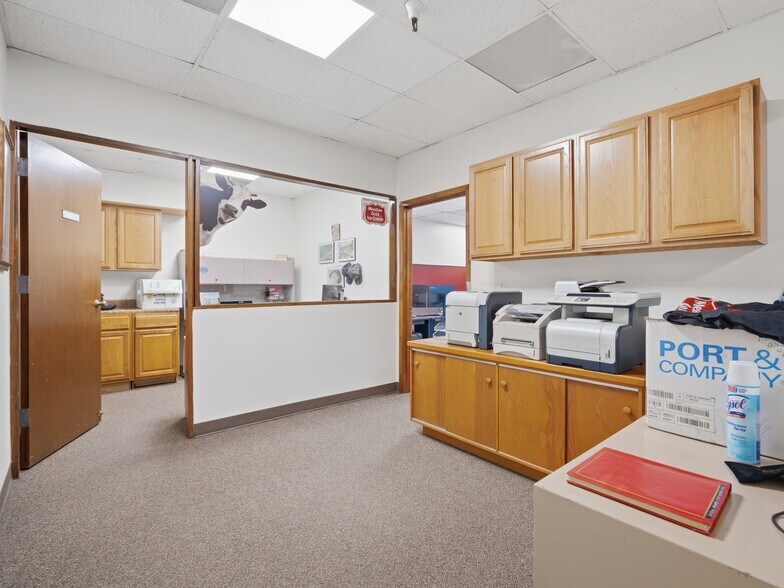 More Photos Of 563 Sandhill Ln, Grand Junction Refrigeration Cold Storage For Sale