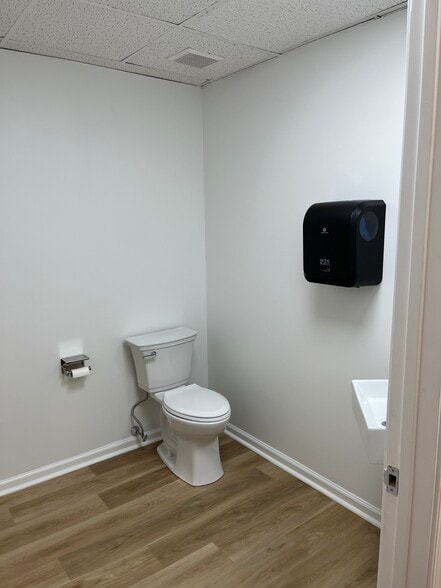 More Photos Of 1440 Conchester Hwy, Boothwyn Medical For Sale