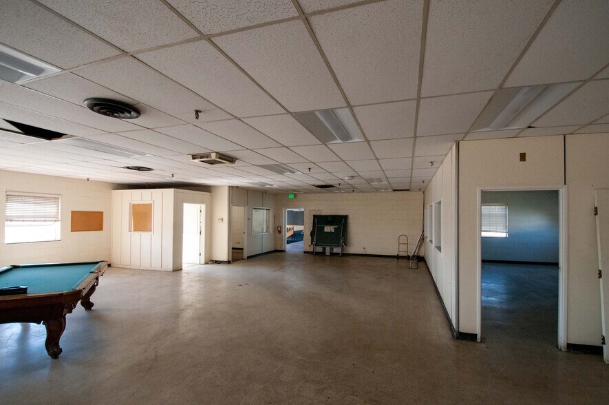 More Photos Of 4751 Broadway, Denver Warehouse For Sale