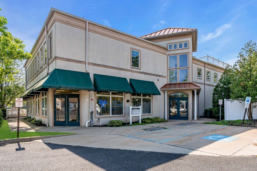 Primary Photo Of 807 Mantoloking Rd, Brick Office For Sale