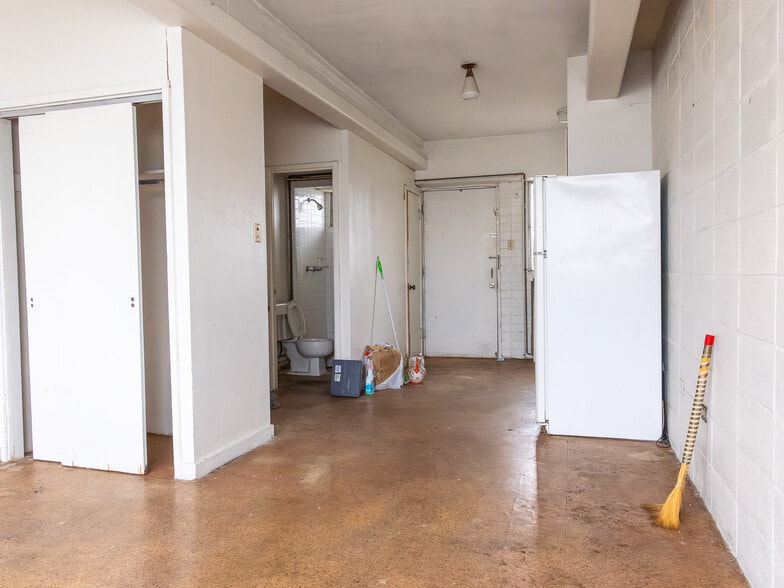 More Photos Of 1420 Wilder Ave, Honolulu Apartments For Sale