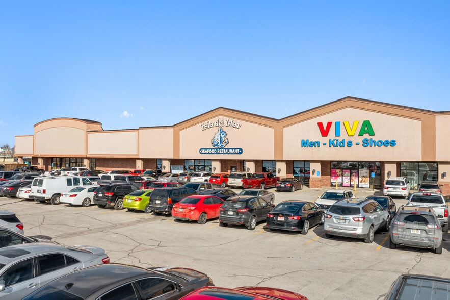 More Photos Of 5101-5125 S 36th St, Omaha Freestanding For Lease