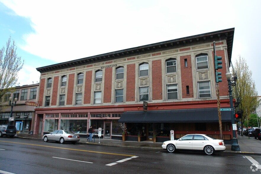 More Photos Of 306 NW Broadway, Portland Apartments For Lease