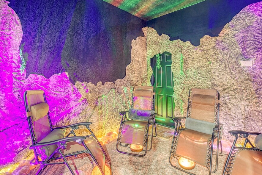 More Photos Of 452 Pagosa St, Pagosa Springs General Retail For Sale