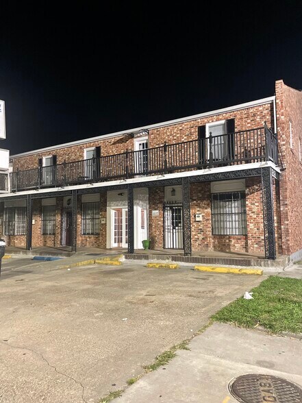 More Photos Of 4701 Downman Rd, New Orleans Bar For Lease