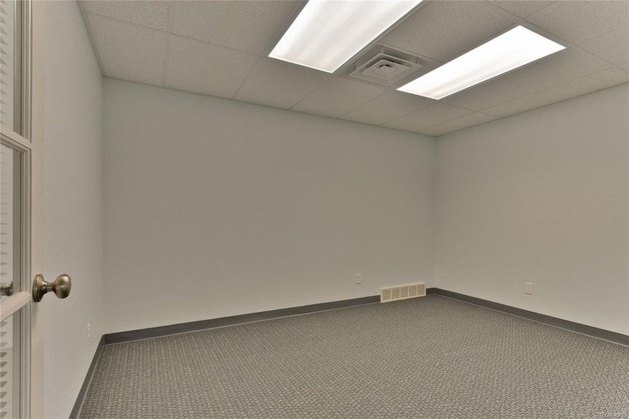 More Photos Of 1931 N Boise Ave, Loveland Medical For Lease