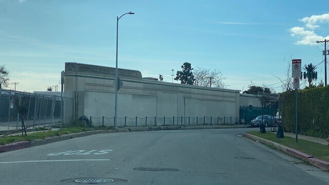 More Photos Of 3000 Hyde Park Blvd, Los Angeles Warehouse For Lease