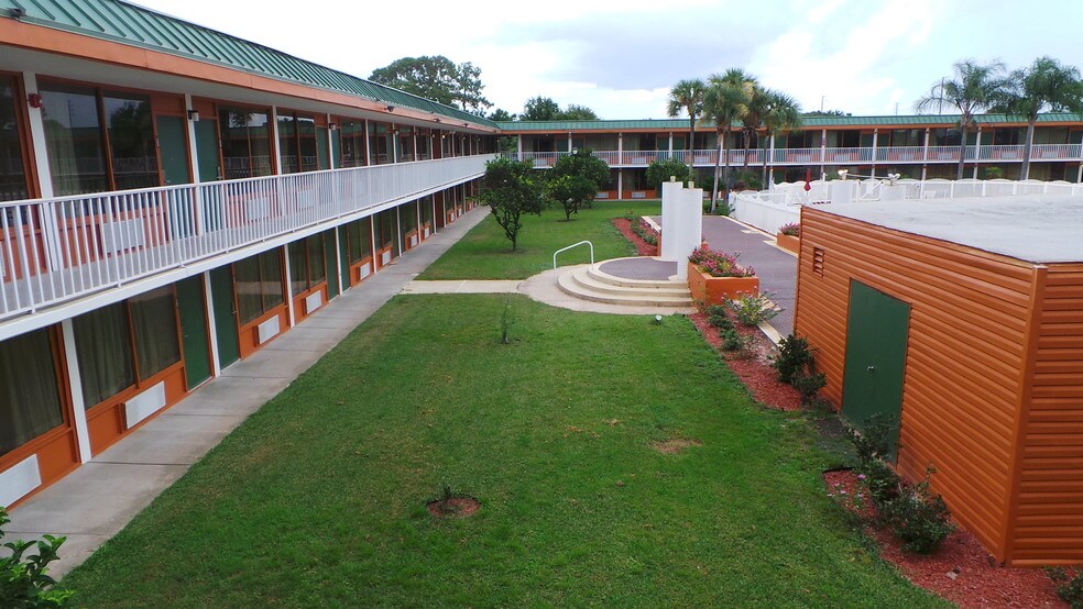 More Photos Of 6525 Us Highway 27 N, Sebring Hotel For Sale