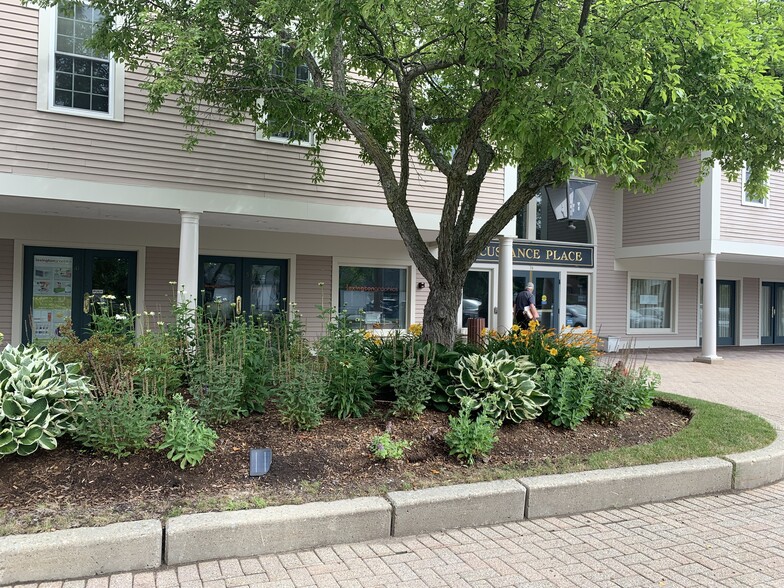 More Photos Of 74-76 Bedford St, Lexington Office For Lease