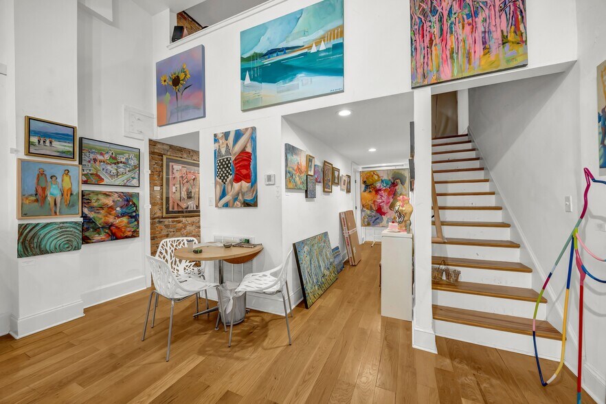 More Photos Of 271 N Front St, Wilmington General Retail For Sale